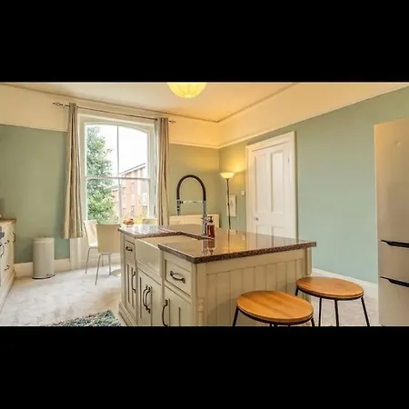 بيت للعطل Relax In Leeds. ليدز